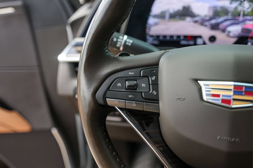 Used 2023 Cadillac Escalade Sport w/ LPO, ONYX Package AWD/4WD image 14