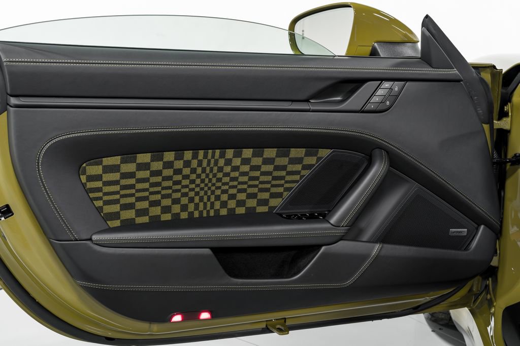 Used 2026 Porsche 911 Carrera GTS image 9