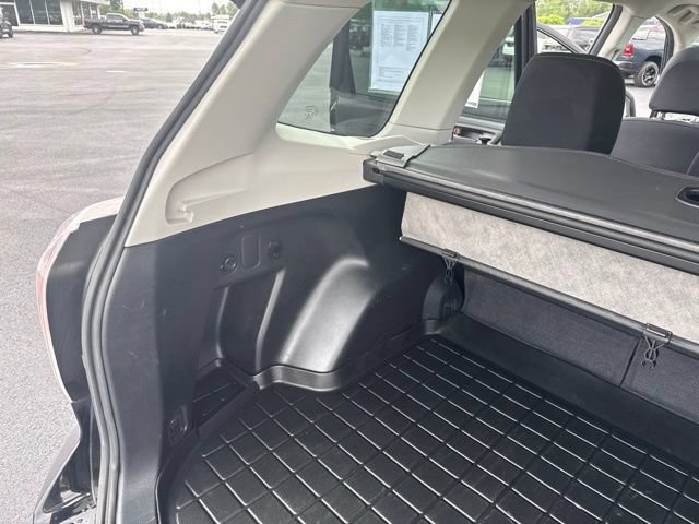 Used 2017 Subaru Forester 2.5i Premium AWD/4WD image 39