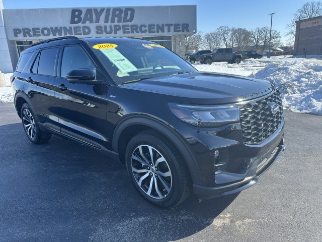 Used 2025 Ford Explorer ST-Line image 1