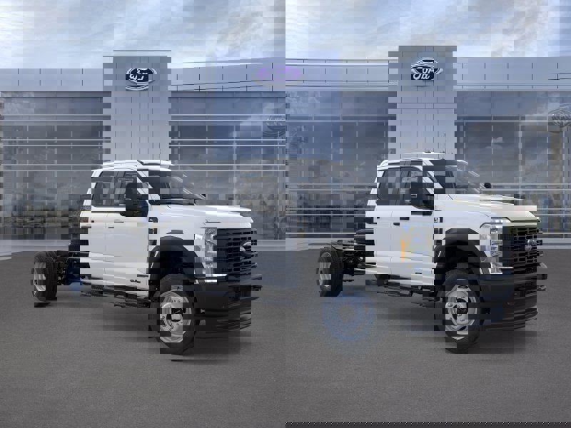 New 2026 Ford F550 4x4 Crew Cab image 7