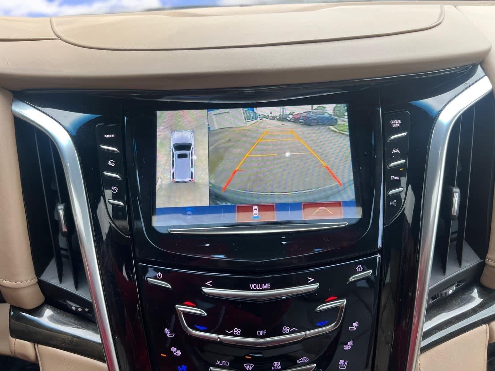 Used 2019 Cadillac Escalade Platinum AWD/4WD image 25