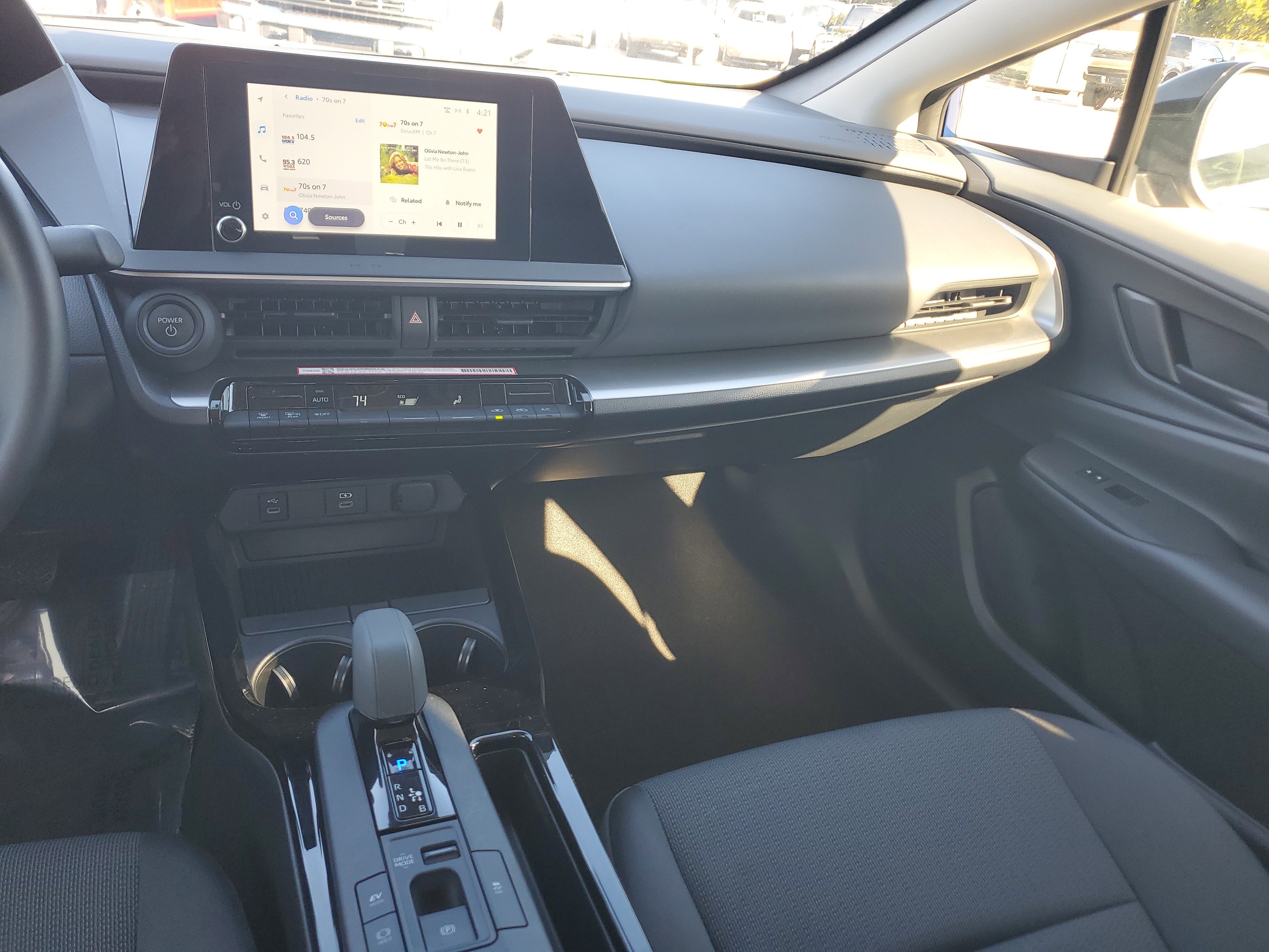 Used 2025 Toyota Prius LE image 11