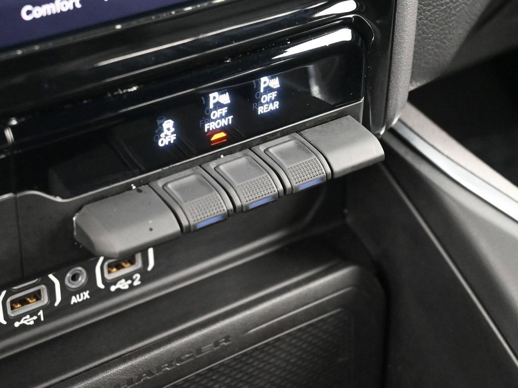 Used 2025 RAM 1500 Laramie image 26