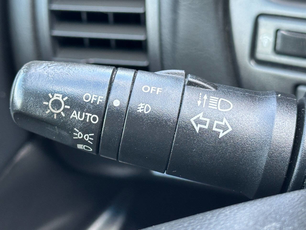 Used 2003 Nissan Maxima SE image 26