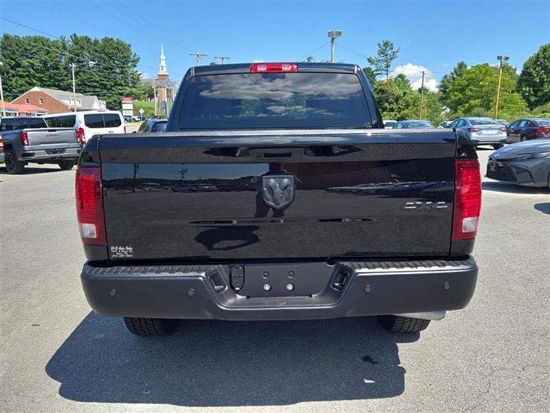 Used 2024 RAM 1500 Warlock AWD/4WD image 4