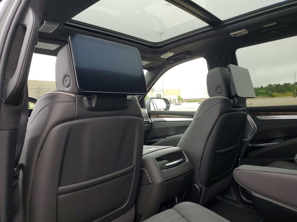 Certified 2025 Cadillac Escalade Sport Platinum w/ LPO, Floor Liner Package image 37