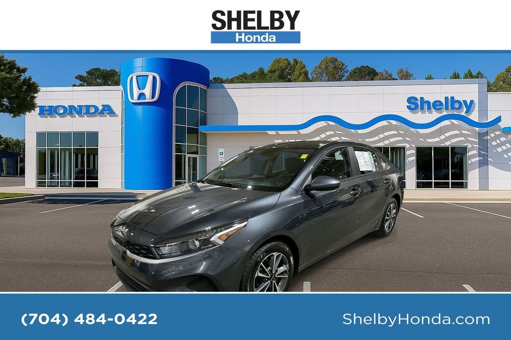 Used 2023 Kia Forte LXS image 1