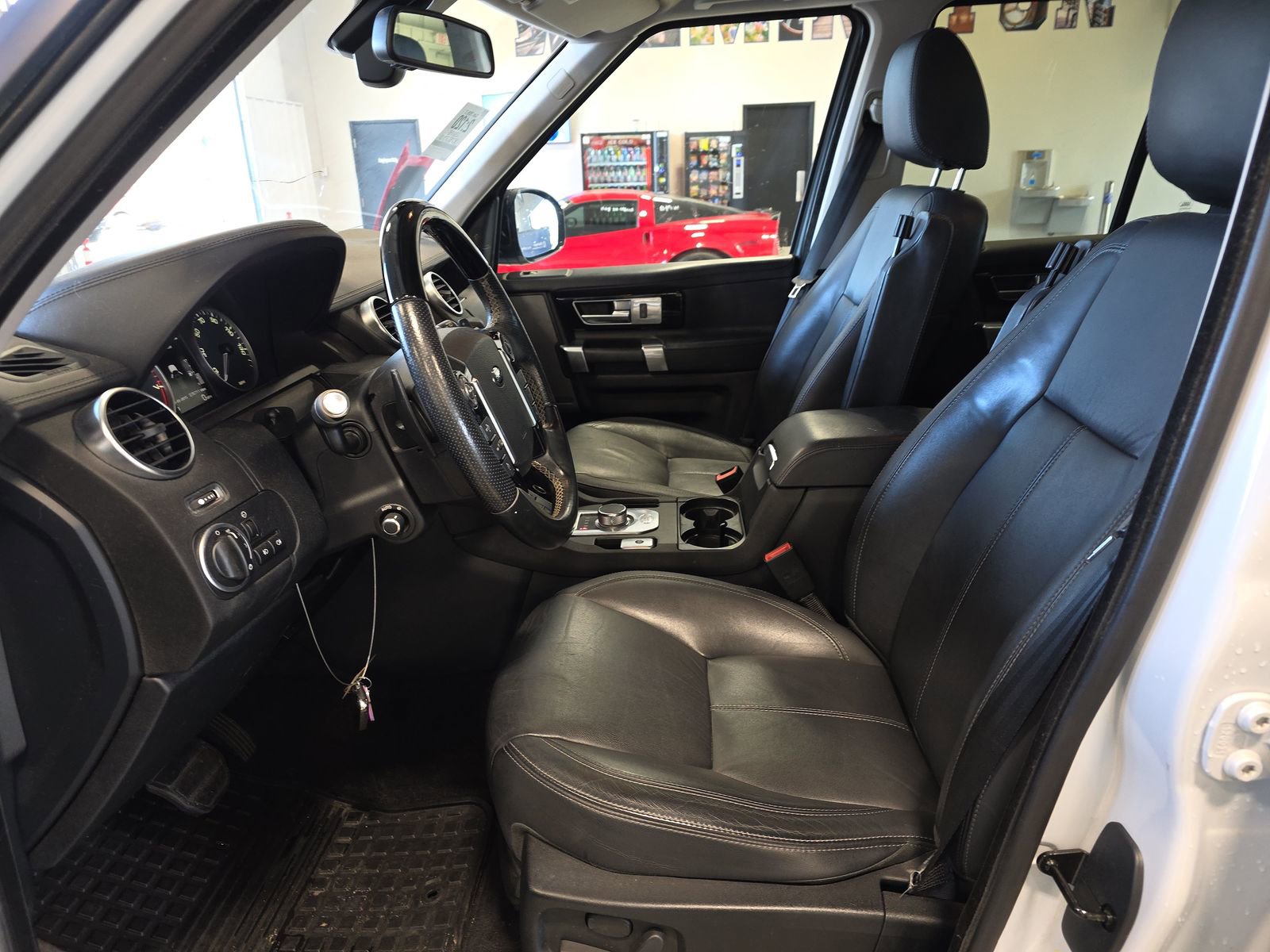 Used 2016 Land Rover LR4 HSE LUX image 13