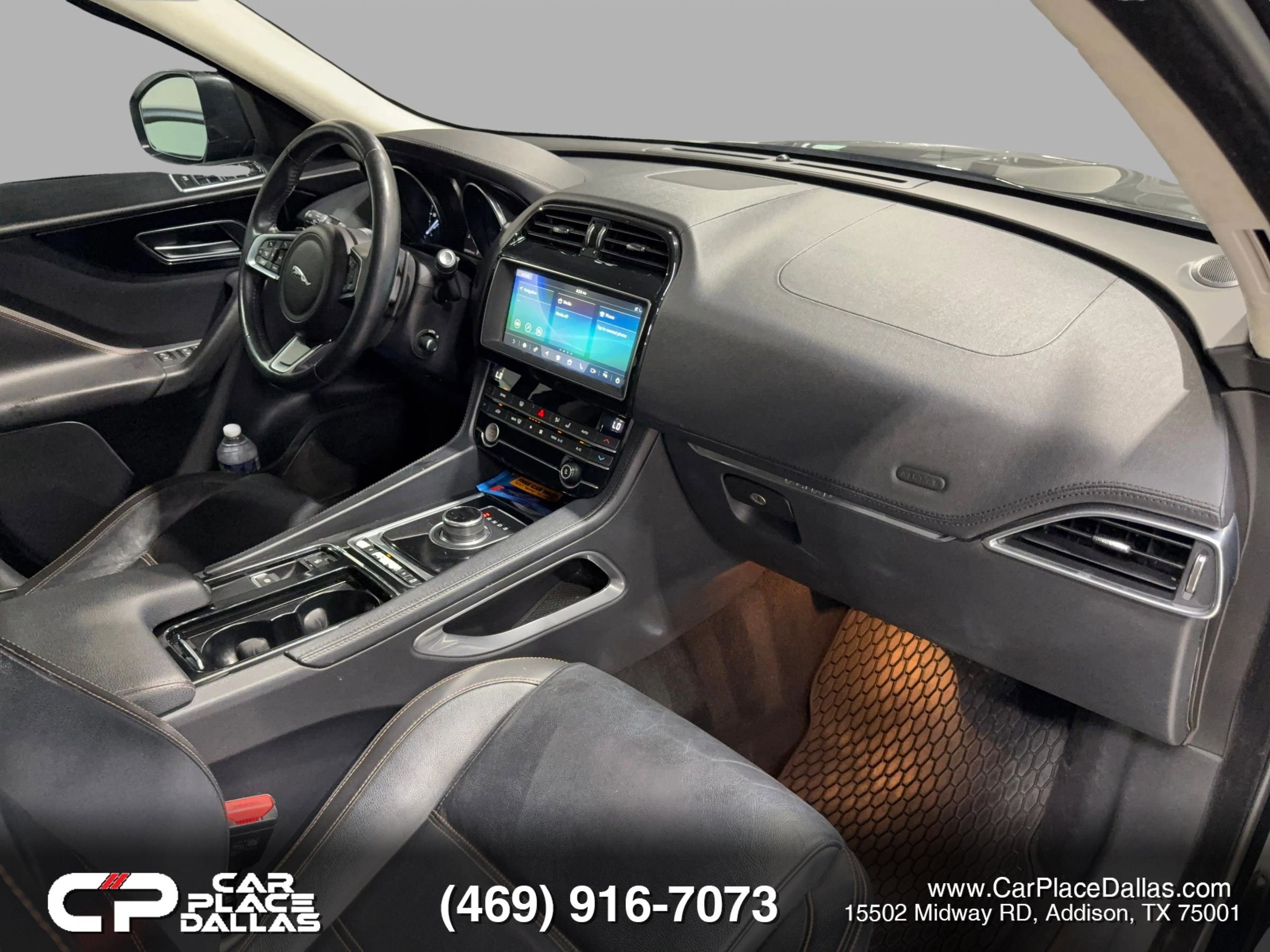 Used 2020 Jaguar F-PACE Prestige image 24