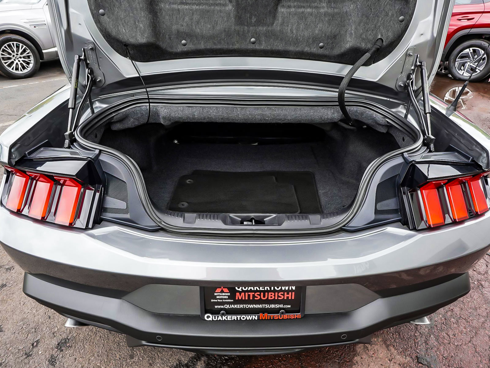Used 2025 Ford Mustang Premium RWD image 41