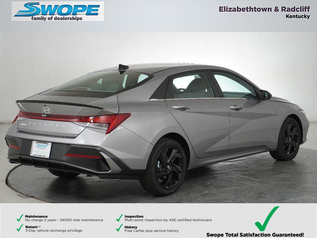 New 2026 Hyundai Elantra SEL Sport Premium image 3