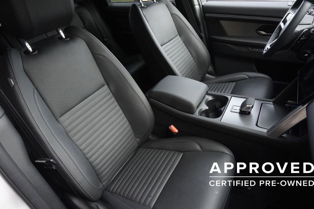 Used 2025 Land Rover Discovery Sport Dynamic SE image 24