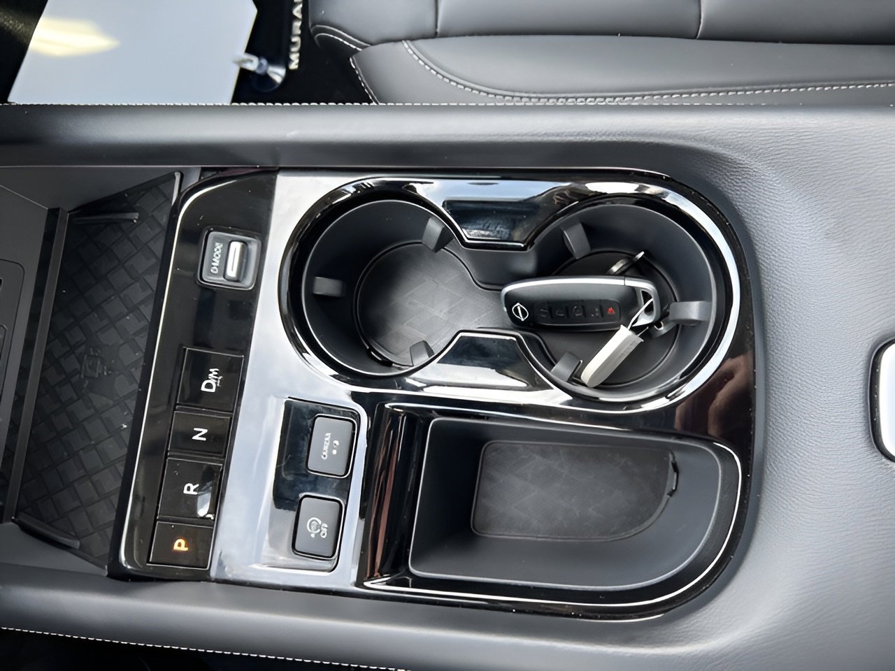 Used 2025 Nissan Murano SL image 14