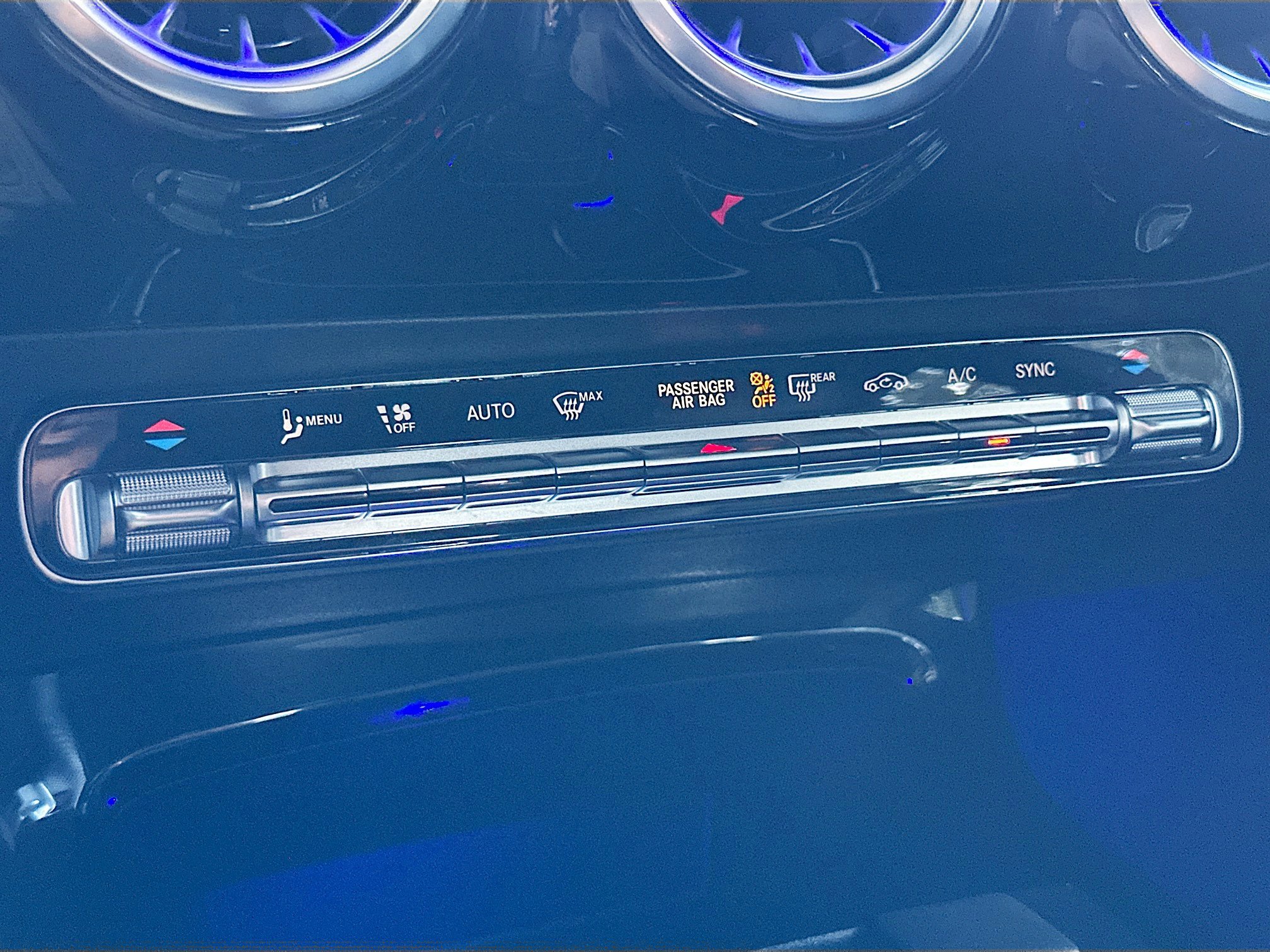 Used 2023 Mercedes-Benz CLA 250 image 16