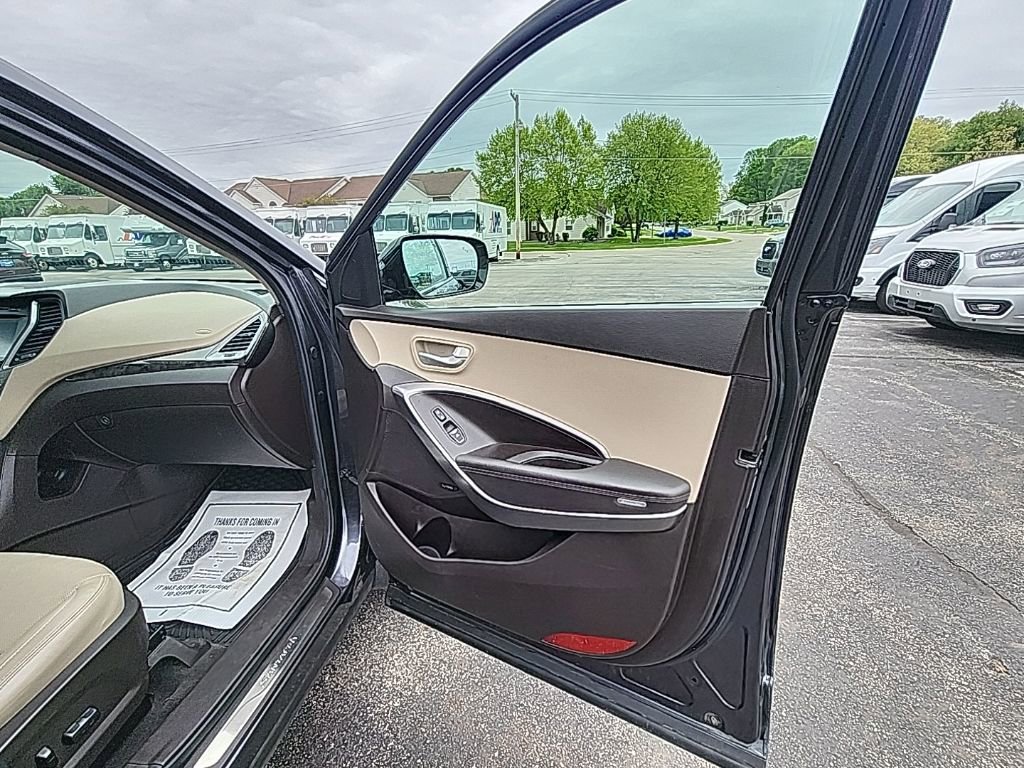 Used 2017 Hyundai Santa Fe Sport w/ 2.4L Tech Package 04 AWD/4WD image 14