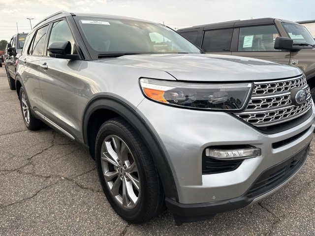 Used 2022 Ford Explorer Limited w/ Equipment Group 301A image 9