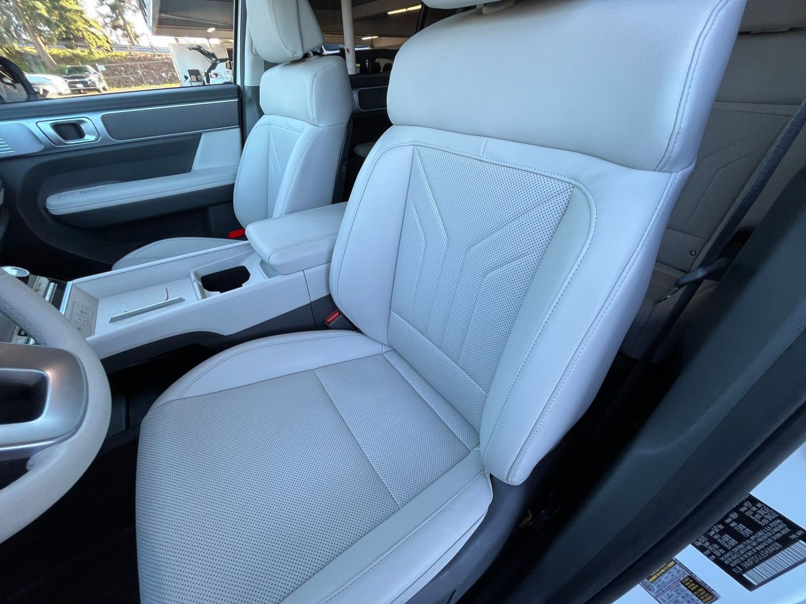 Used 2025 Hyundai Santa Fe SEL image 39