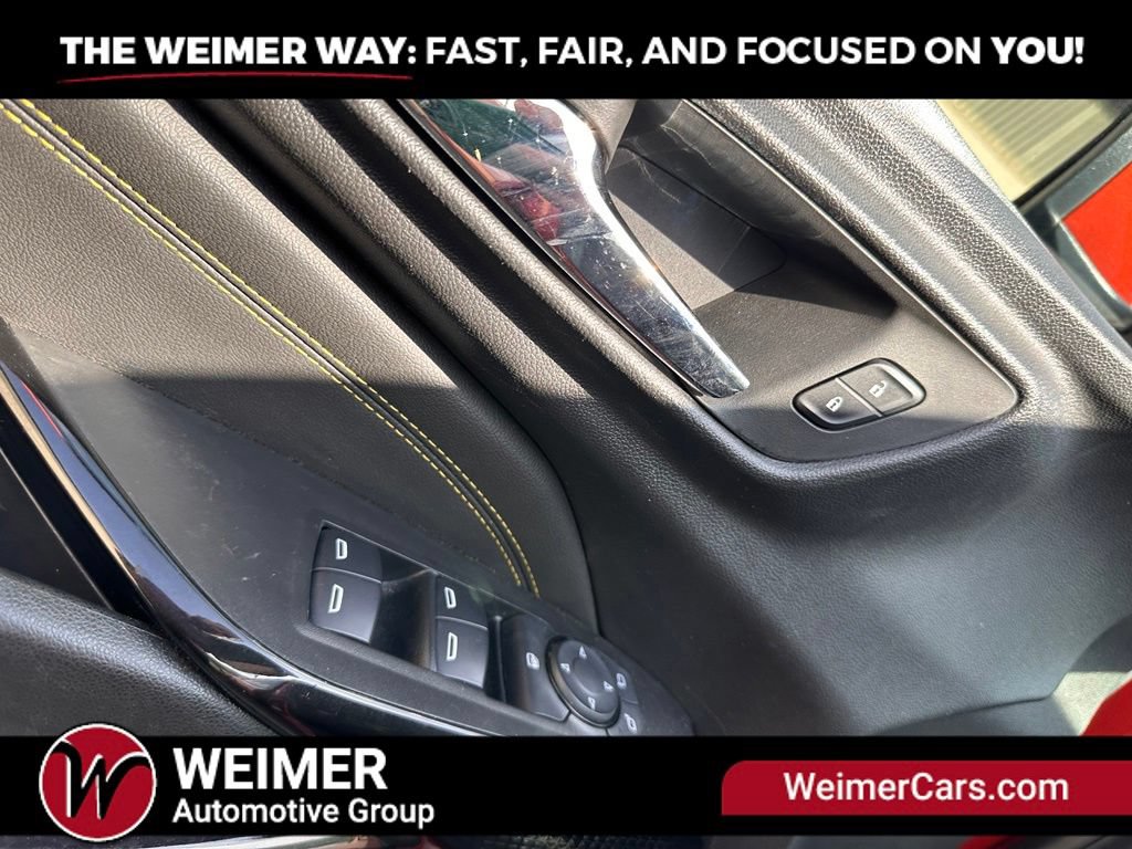 Used 2024 Chevrolet Trax LT w/ LT Convenience Package FWD image 9