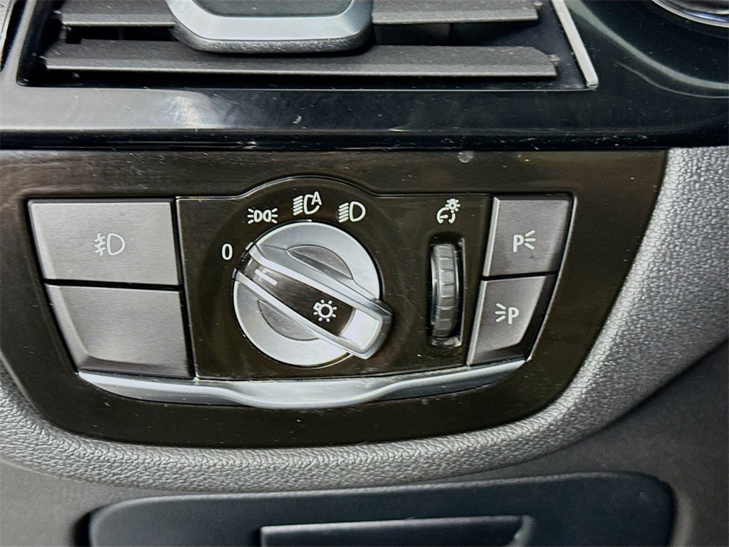 Used 2018 BMW 530i xDrive image 11