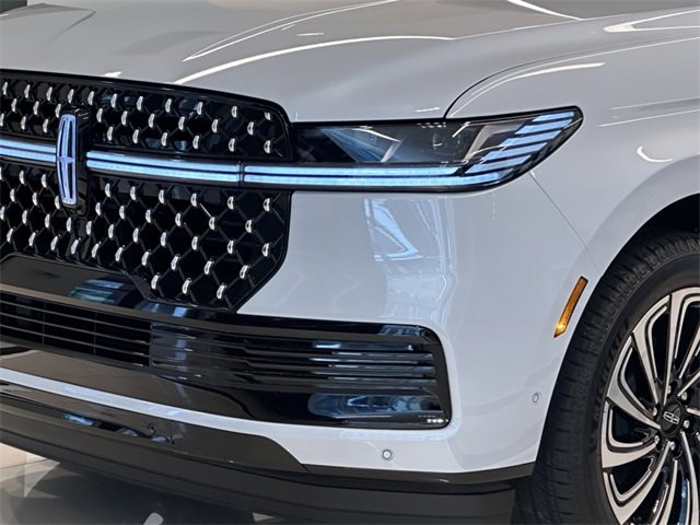 New 2025 Lincoln Navigator Black Label image 2