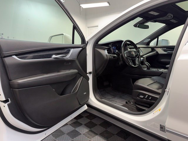 Used 2020 Cadillac XT5 Premium Luxury AWD/4WD image 11