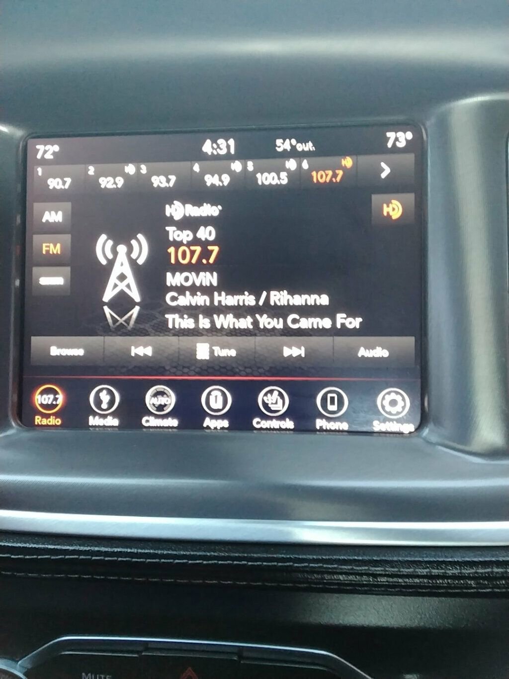 Used 2019 Dodge Charger SXT image 17