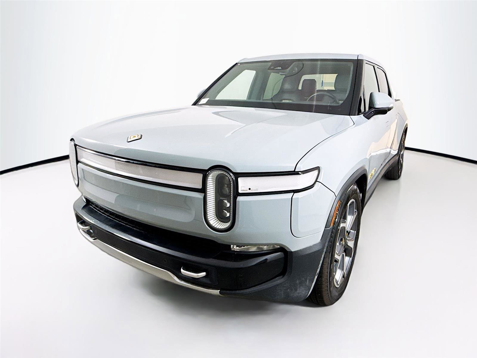 Used 2022 Rivian R1T Adventure image 3