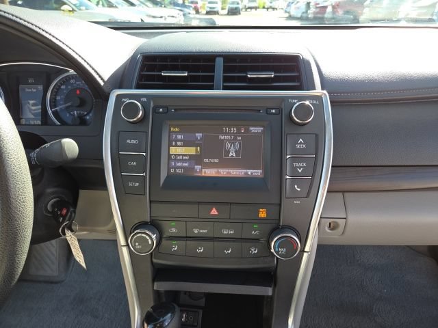Used 2017 Toyota Camry LE FWD image 27