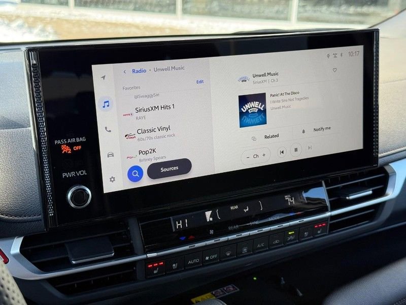 Used 2026 Toyota Sienna Limited image 24