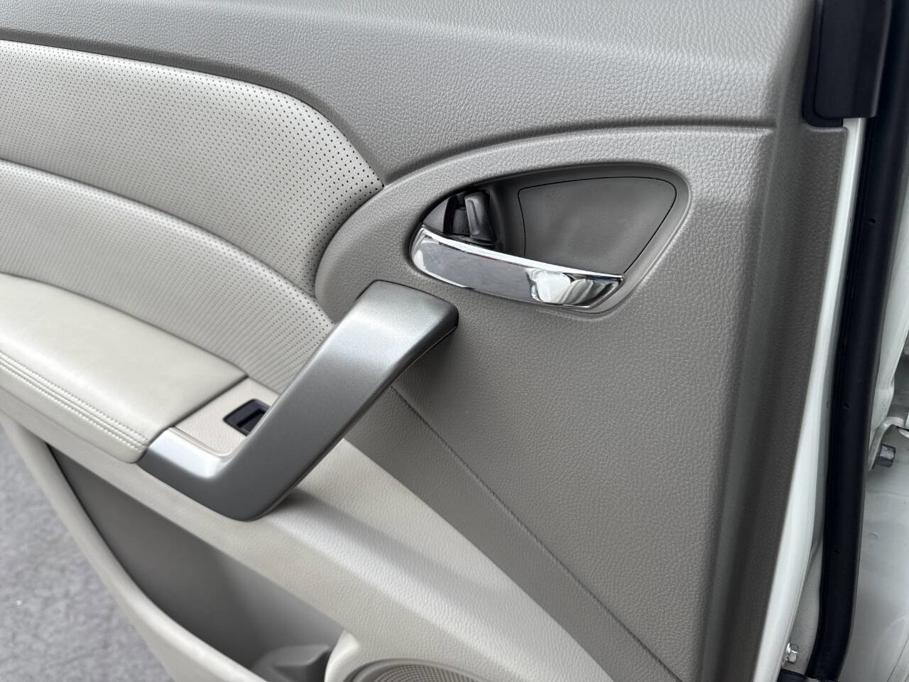 Used 2010 Acura RDX 2WD w/ Technology Package image 25