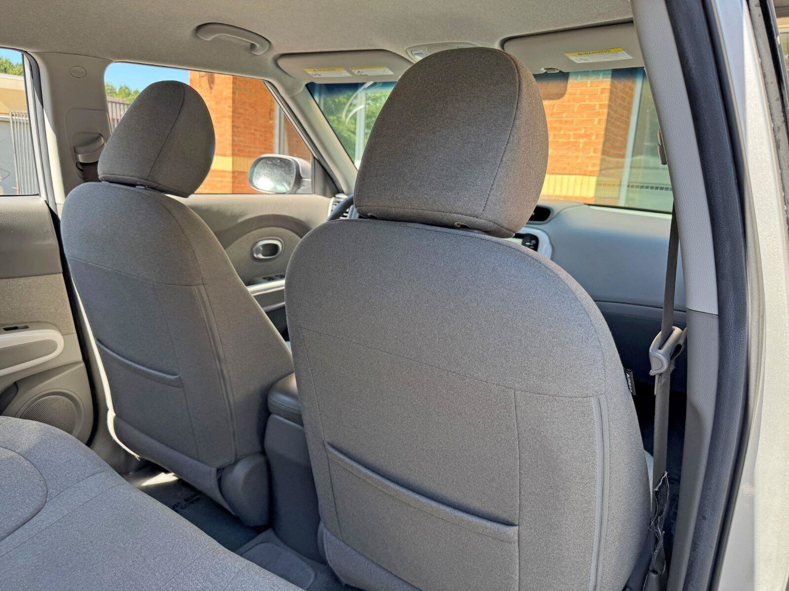 Used 2016 Kia Soul EV FWD image 32