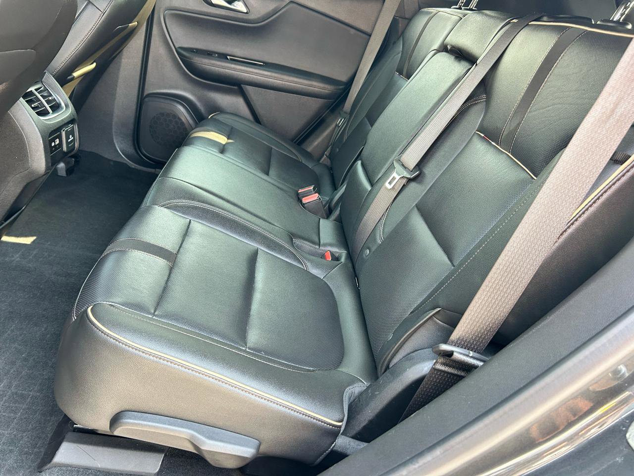 Used 2019 Chevrolet Blazer Premier w/ Sun and Wheels Package image 14
