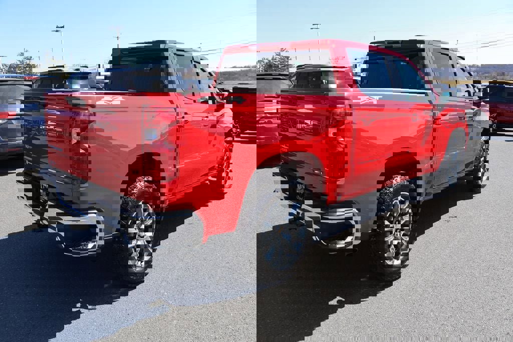 Used 2026 Chevrolet Silverado 1500 LT AWD/4WD image 7