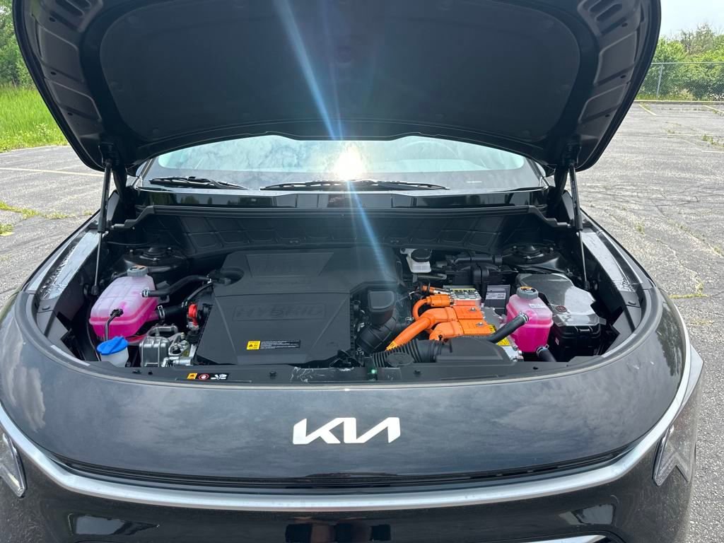 New 2025 Kia Niro EX Touring image 31