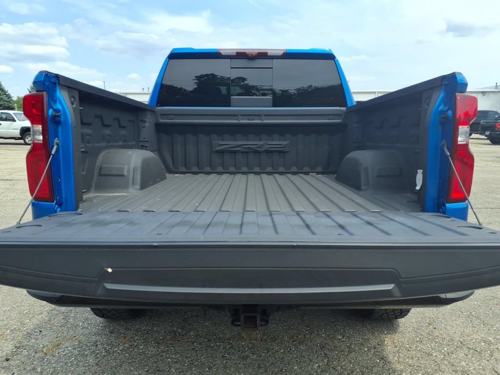 Used 2023 Chevrolet Silverado 1500 ZR2 w/ Technology Package AWD/4WD image 8