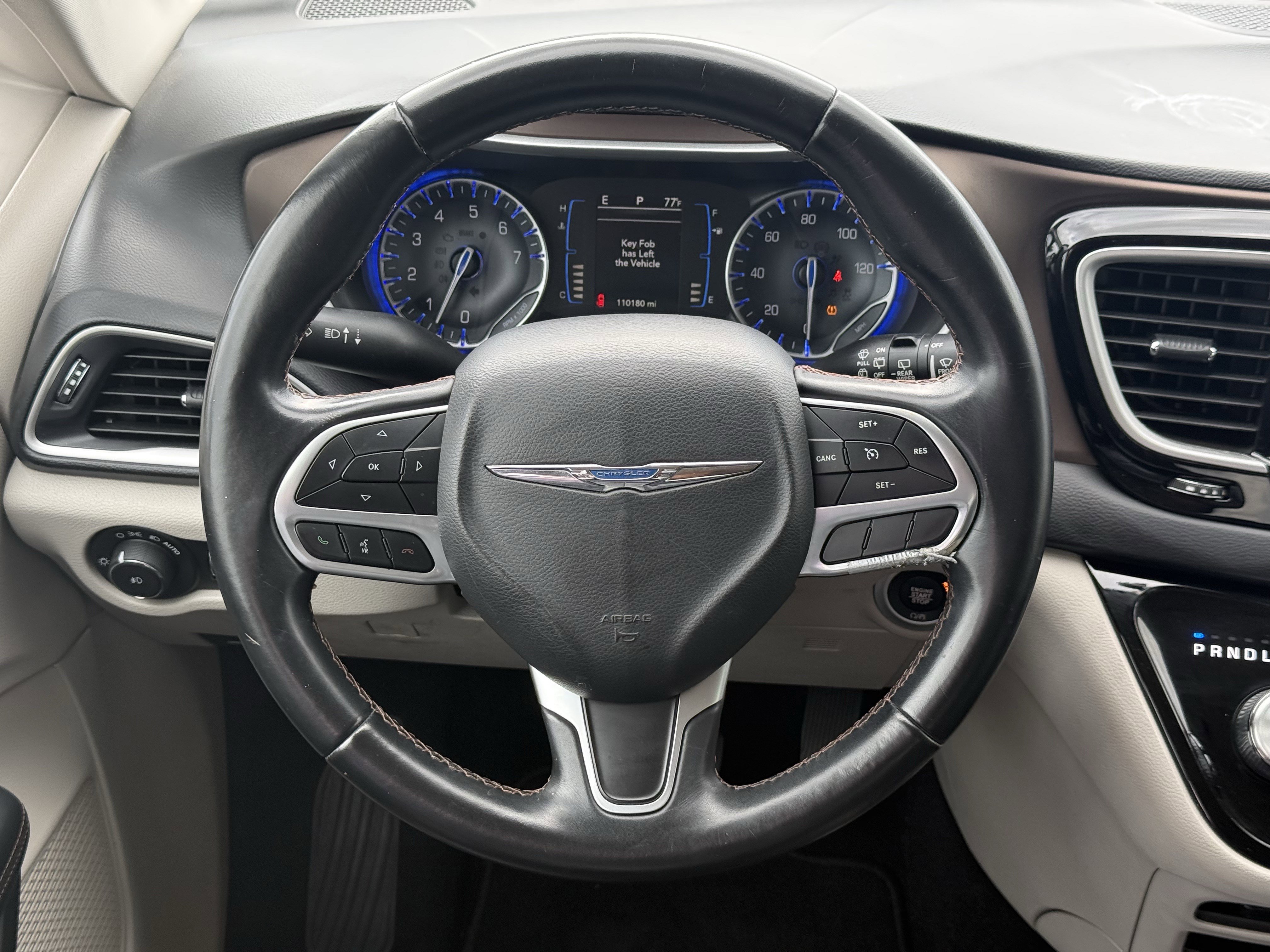 Used 2017 Chrysler Pacifica Touring-L w/ Tire & Wheel Group image 8