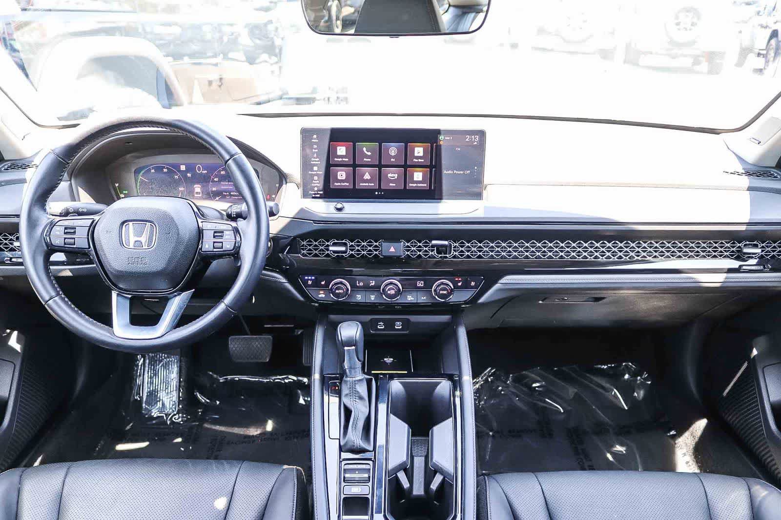 Used 2024 Honda Accord Touring image 12
