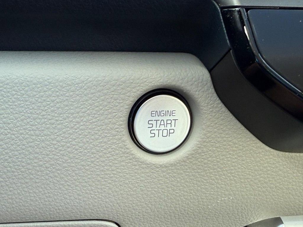 New 2026 Kia Carnival SX w/ SX Dark Edition Package image 14