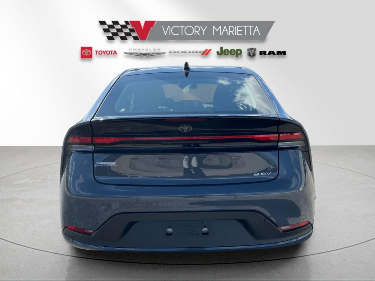 Used 2026 Toyota Prius LE FWD image 4