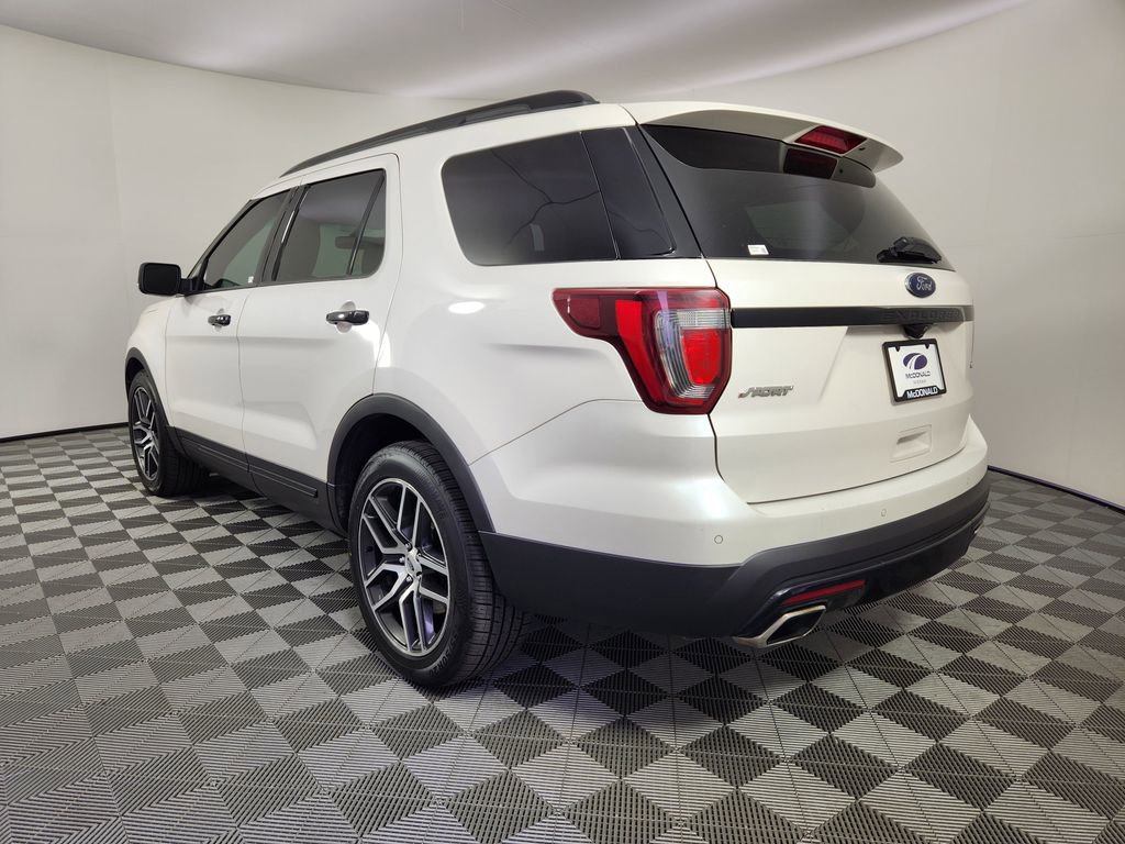 Used 2016 Ford Explorer Sport w/ Equipment Group 401A image 3