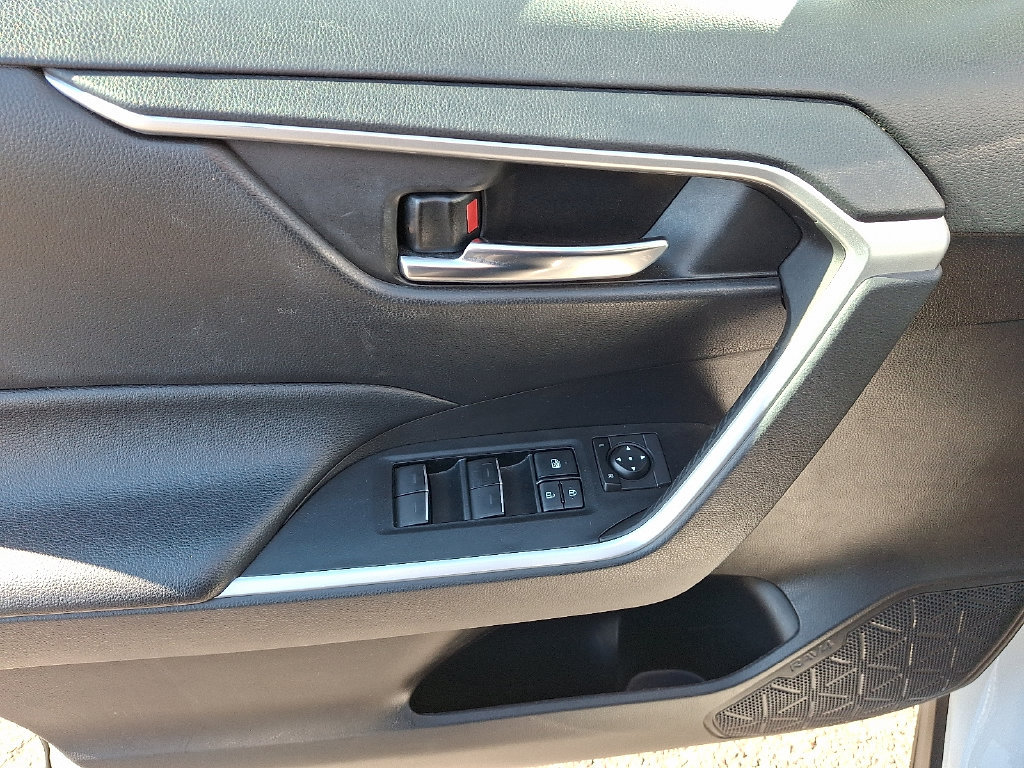 Certified 2022 Toyota RAV4 XLE AWD/4WD image 13