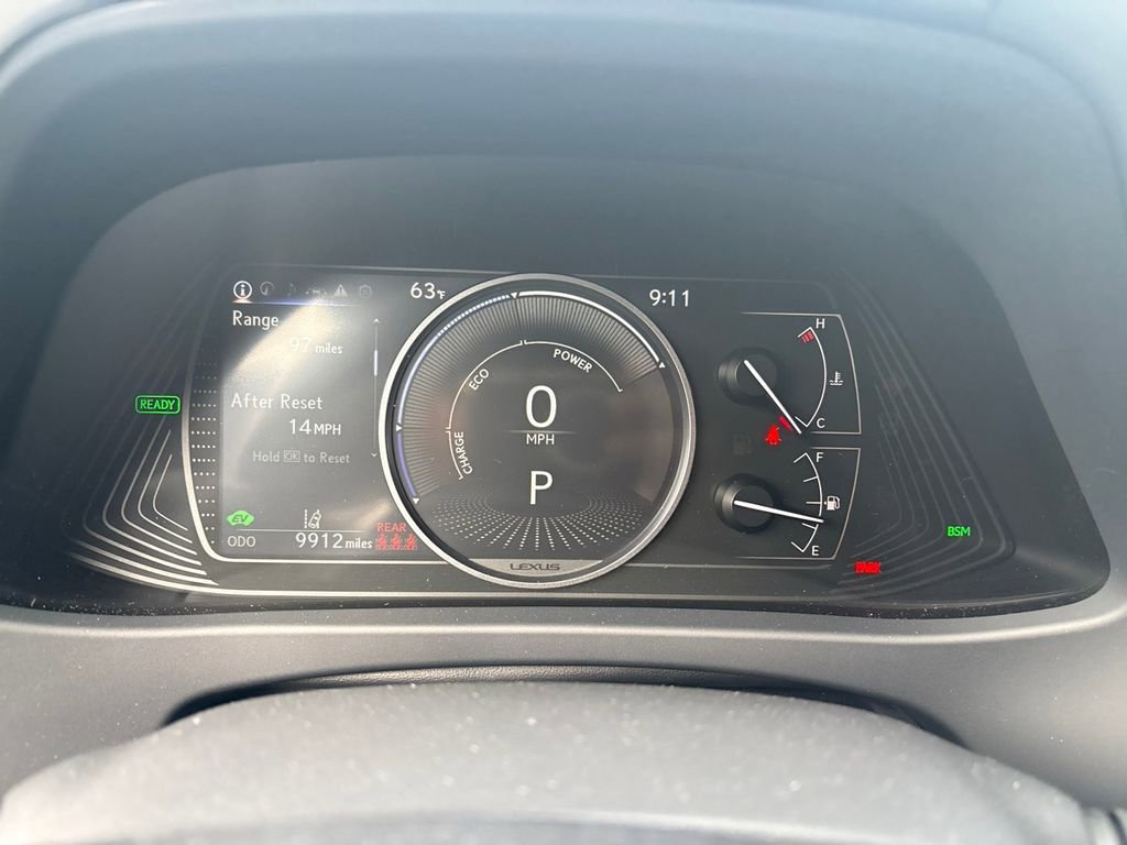 Used 2023 Lexus UX 250h FWD image 9