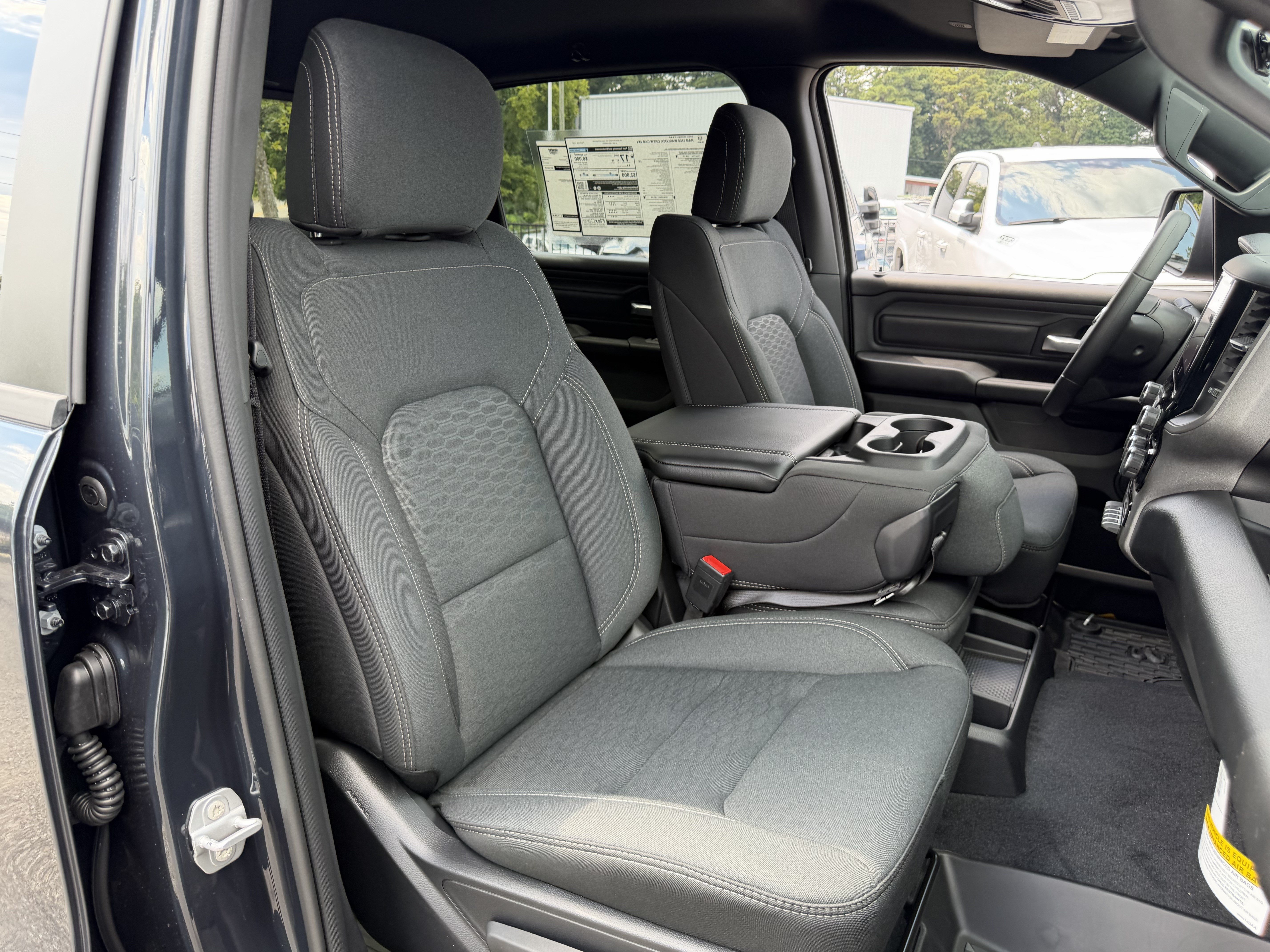 New 2026 RAM 1500 Warlock AWD/4WD image 33