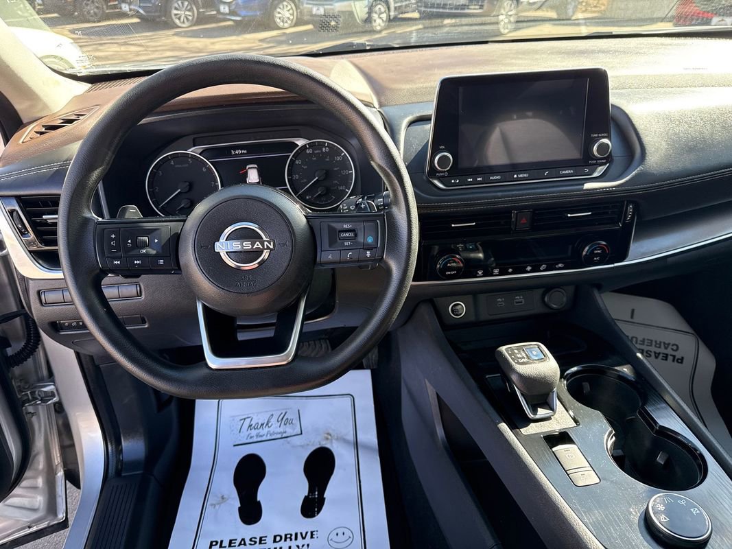 Used 2022 Nissan Rogue SV image 9