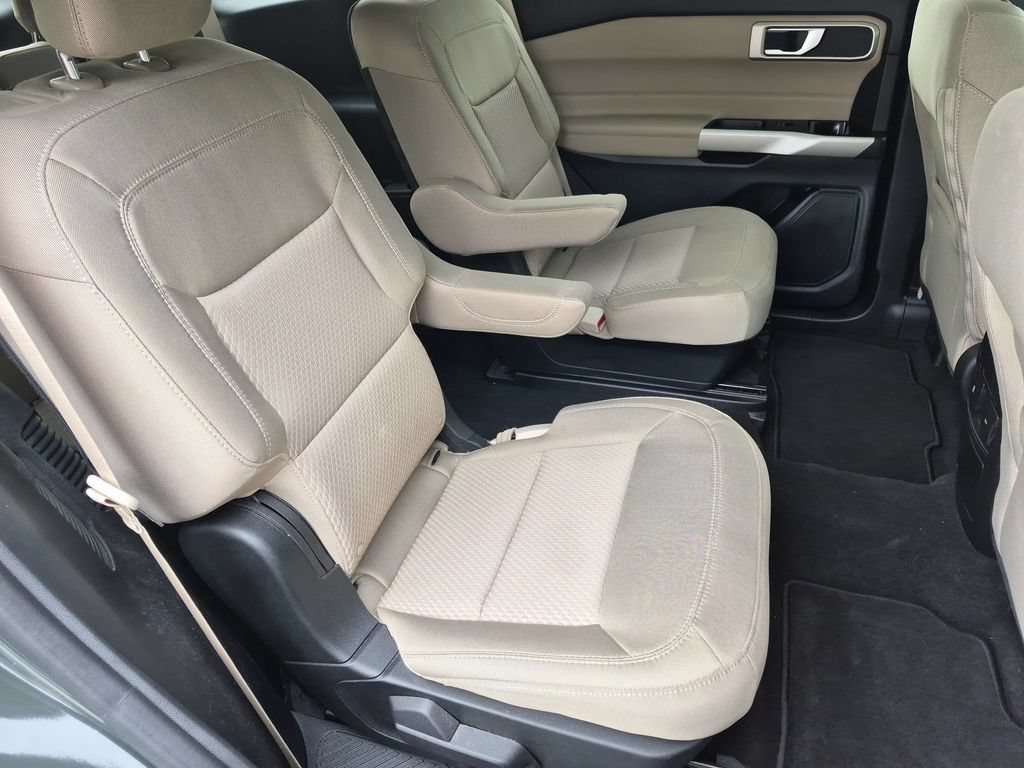 Used 2023 Ford Explorer XLT AWD/4WD image 20
