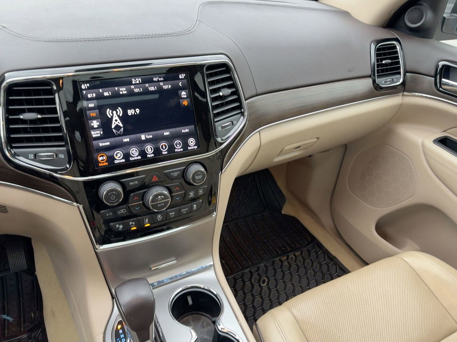 Used 2021 Jeep Grand Cherokee Overland w/ Trailer Tow Group IV image 26