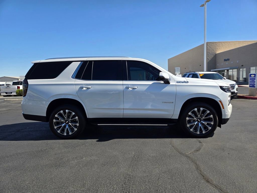 Used 2025 Chevrolet Tahoe High Country AWD/4WD image 7