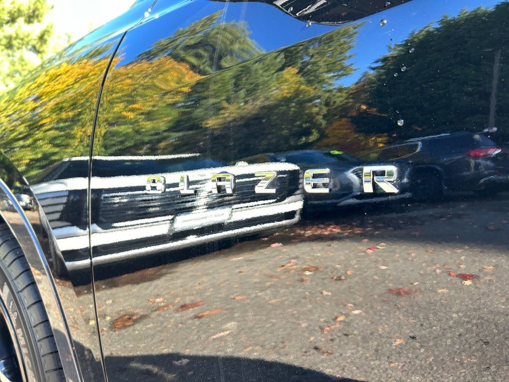 New 2025 Chevrolet Blazer Premier w/ Driver Confidence II Package AWD/4WD image 32