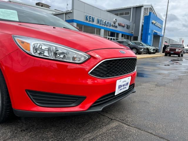 Used 2016 Ford Focus SE FWD image 3